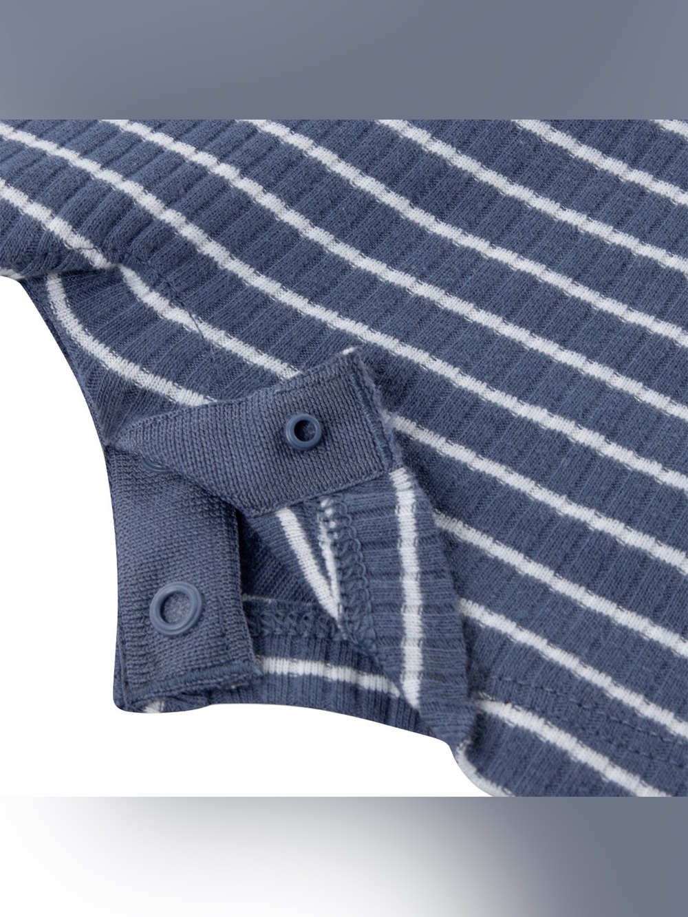 NWT Huggies Baby Boys 5-Piece Blue Car Themed Layette Set size 6M - Picture 6 of 7